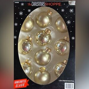Christmas Shoppe Ornament Set 10 Handcrafted Shiny And Satin Finish Glass Balls